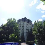 Majestic Apartment
