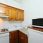 Majestic Apartment *